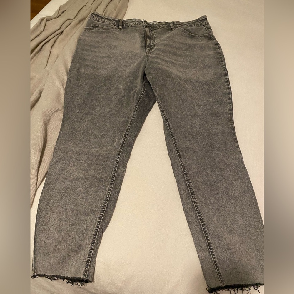 Ava and Viv Gray Skinny Jeans